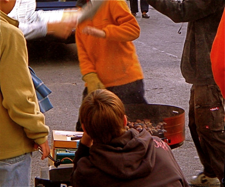 chavales vendiendo castañas