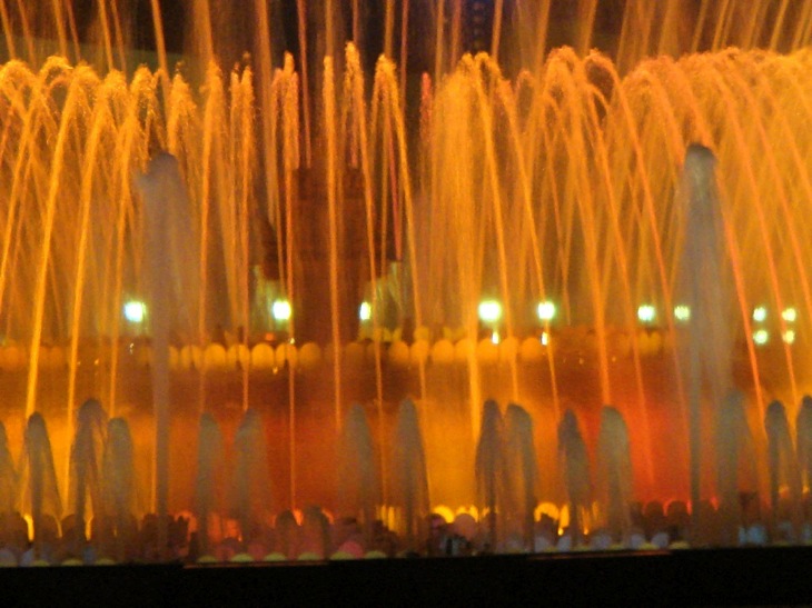 surtidores naranjas