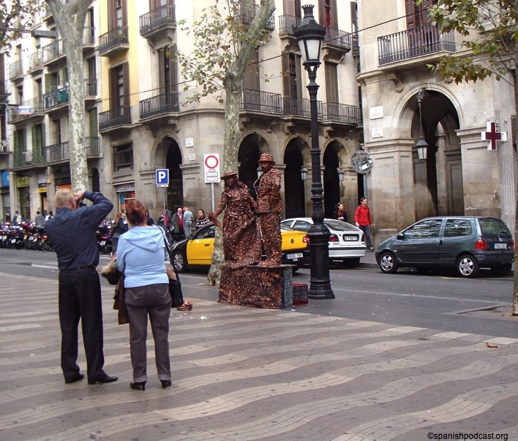 pareja estatuas viviente, la rambla