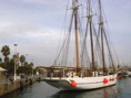 el velero atracando:puerto barcelona