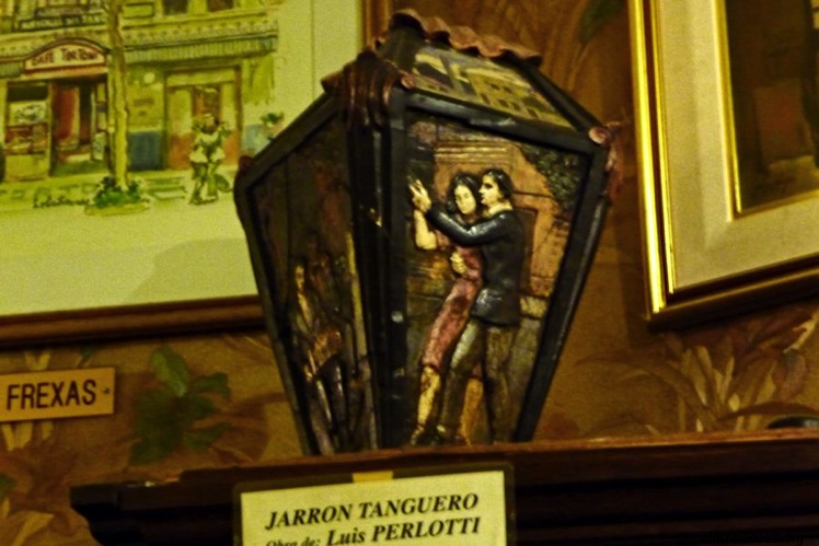 34jarrón tanguero