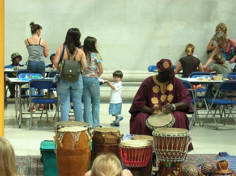 grupos musicales étnicos en vestíb