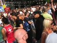 fiesta gay en una plaza