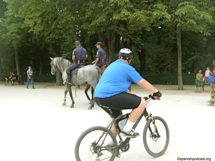 ciclista y poli