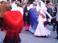 con vestidos de chulapas, en fiestas