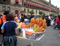 Tenderete de tortas y Palacio Nacional