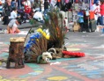Plumas y tambores