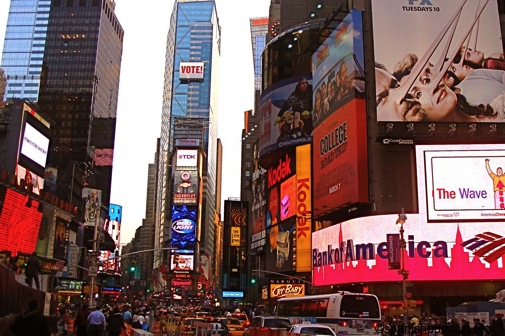 luuuuz times square